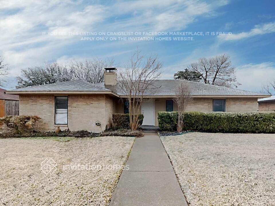 405 Daniel Ln in Cedar Hill, TX - Building Photo