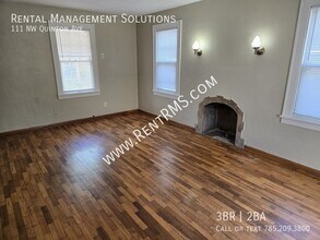 111 NW Quinton Ave in Topeka, KS - Building Photo - Building Photo