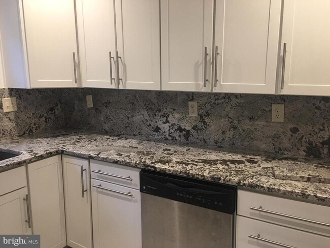 8390 Montgomery Run Rd in Ilchester, MD - Building Photo - Building Photo