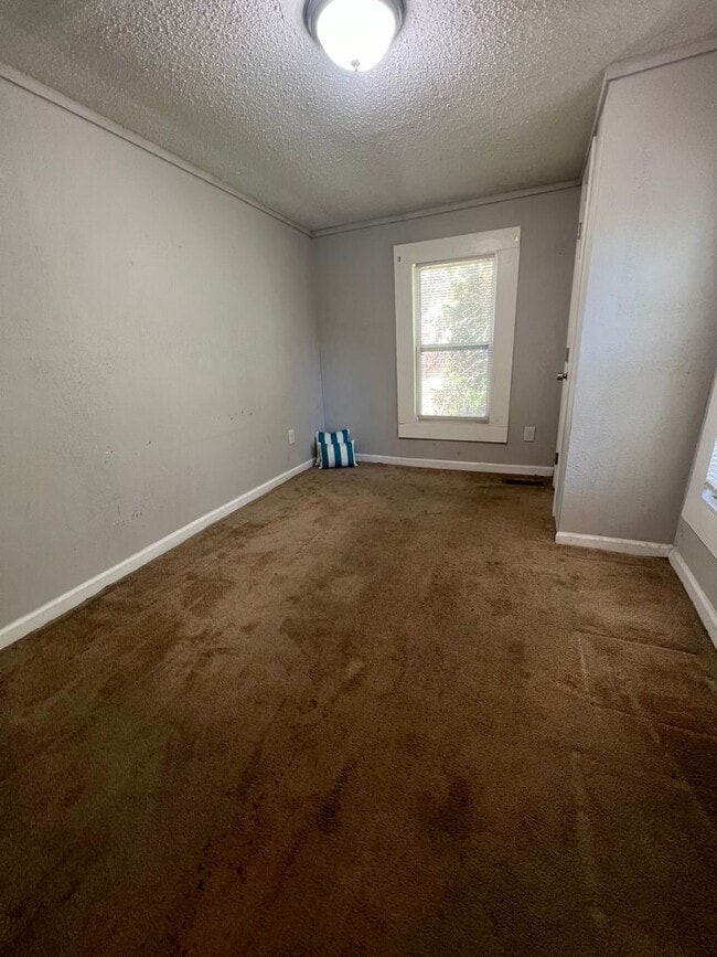 302 N Pryor St in Gastonia, NC - Building Photo - Building Photo