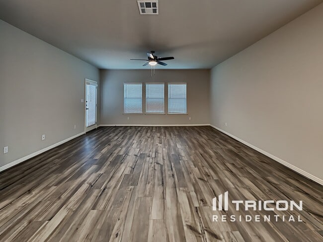 5520 Shasta Pl in Saint Hedwig, TX - Building Photo - Building Photo