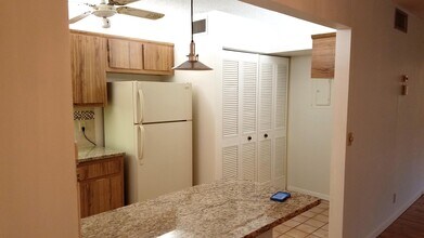 537 Shady Pine Way in Greenacres, FL - Building Photo - Building Photo