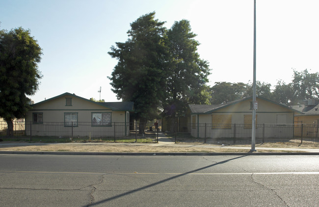 2145 Martin Luther King Jr. Blvd in Fresno, CA - Building Photo - Building Photo