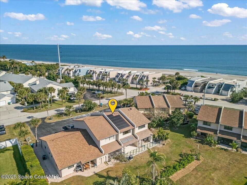 201 Fifth Ave in Melbourne Beach, FL - Building Photo