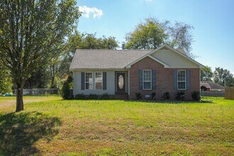 112 Heritage Dr in Portland, TN - Building Photo - Building Photo