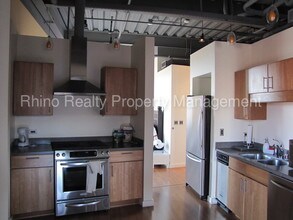100 Gold Ave SW-Unit -301 in Albuquerque, NM - Foto de edificio - Building Photo
