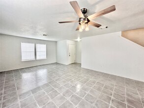 17002 Irish Oaks Ct in Houston, TX - Building Photo - Building Photo