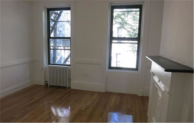 794 9th Ave-Unit -#RN5 in New York, NY - Foto de edificio - Building Photo
