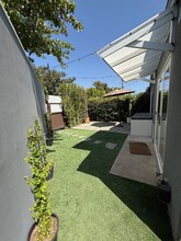 2030 Ocean Park Blvd in Santa Monica, CA - Building Photo - Building Photo