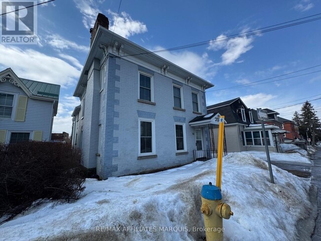 16 William St in Brockville, ON - Building Photo - Building Photo