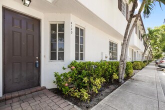 4140 Napoli Lake Dr in West Palm Beach, FL - Building Photo - Building Photo