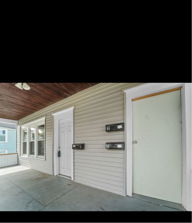 40 Roberts St in Johnson City, NY - Foto de edificio - Building Photo