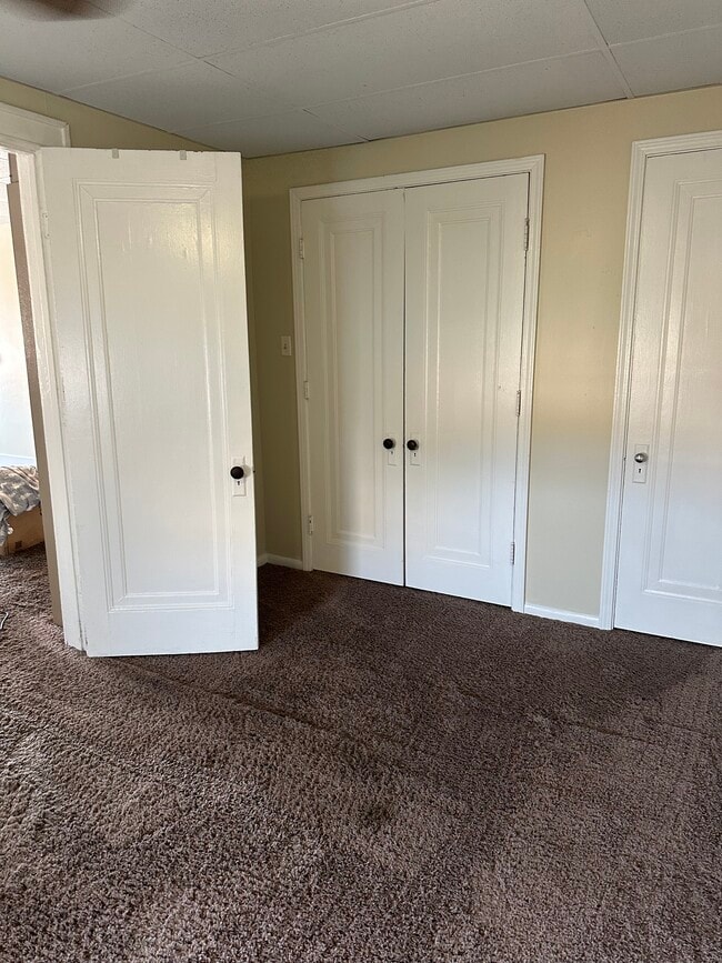 125 South James Street, Unit Apartment #3 in Ludington, MI - Foto de edificio - Building Photo