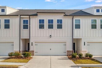 420 Pt Pl Dr in Loganville, GA - Building Photo - Building Photo