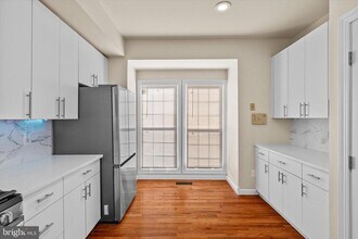 20395 Marguritte Square in Sterling, VA - Building Photo - Building Photo