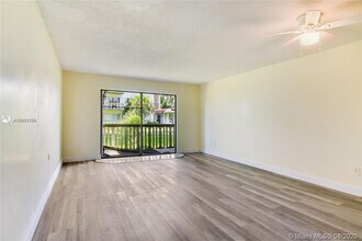 15221 NE 6th Ave-Unit -A103 in Miami, FL - Foto de edificio - Building Photo