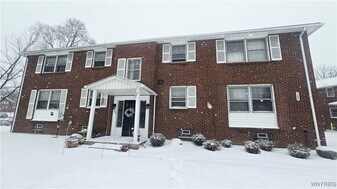 1499 Wehrle Dr in Williamsville, NY - Building Photo