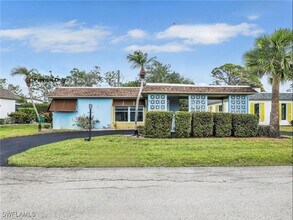 3 Knights Bridge Rd in Naples, FL - Building Photo - Building Photo