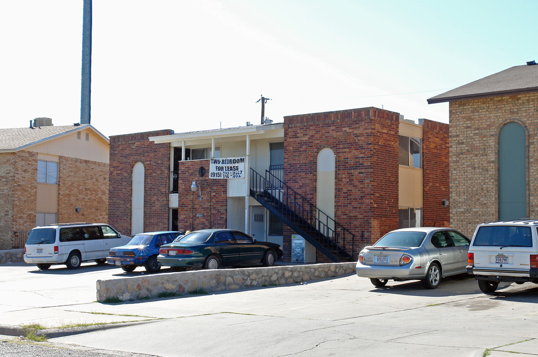 5202 Viceroy in El Paso, TX - Foto de edificio