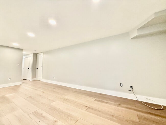 17 Halsey Pl in Valhalla, NY - Building Photo - Building Photo