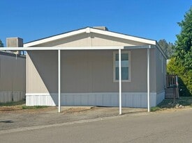 591 Childers St in Coalinga, CA - Building Photo