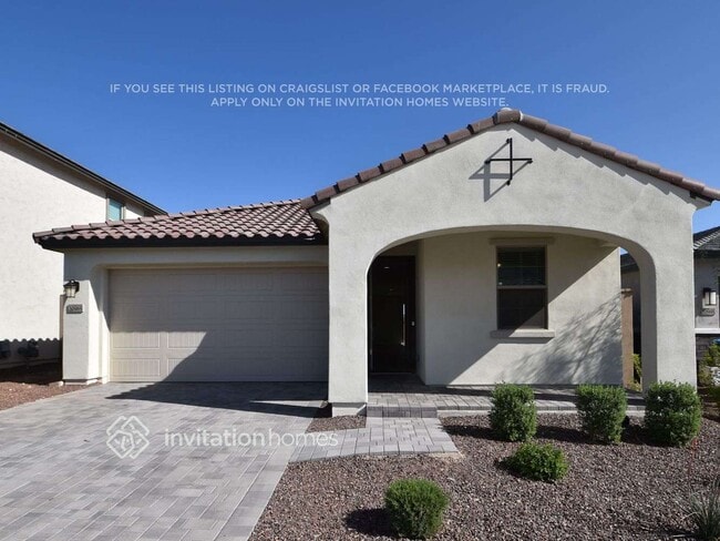 property at 20985 W Monte Vista Rd
