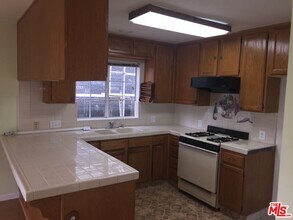 5822 Harold Way in Los Angeles, CA - Building Photo - Building Photo
