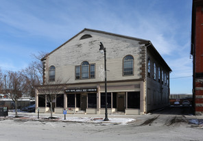 710-712 Main St Apartments