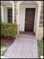 528 SE 32nd Ave in Homestead, FL - Building Photo