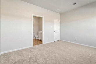 8025 Alpine Bearberry Dr in Houston, TX - Building Photo - Building Photo