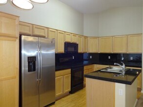 2057 S 155th Dr in Goodyear, AZ - Foto de edificio - Building Photo