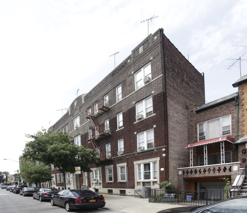 Midwood Arms in Brooklyn, NY - Building Photo