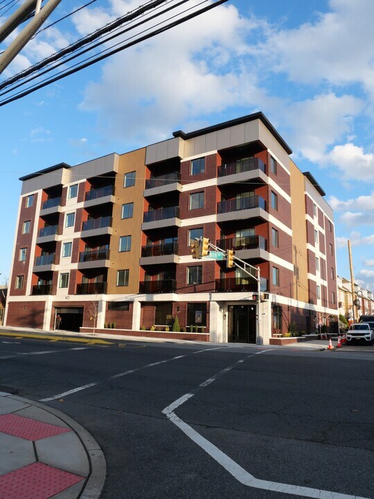 Venus Apartments in North Bergen, NJ - Building Photo