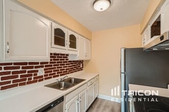 4512 Montgomery Rd in Mound, MN - Building Photo - Building Photo