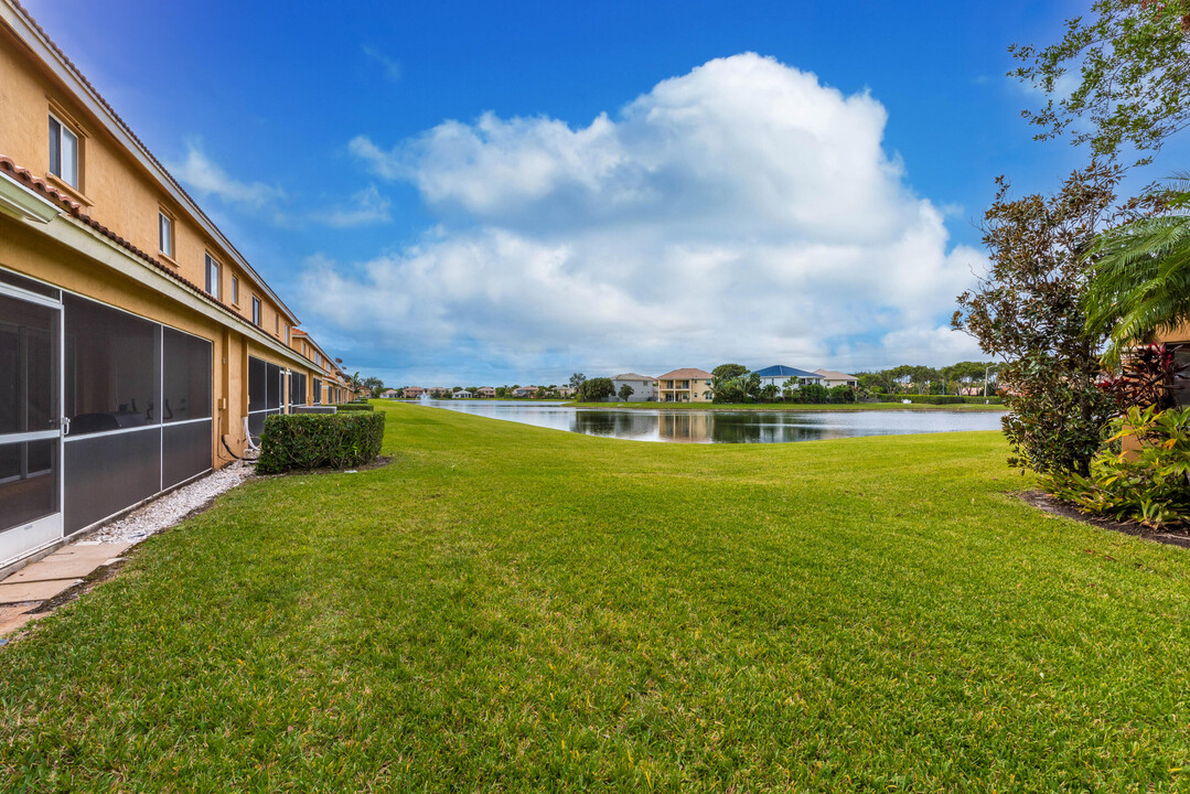 3309 Osprey Ln in West Palm Beach, FL - Foto de edificio