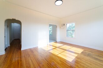 1451 Ridgeley Dr in Los Angeles, CA - Building Photo - Building Photo