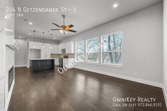 204 N Getzendaner St in Waxahachie, TX - Building Photo - Building Photo