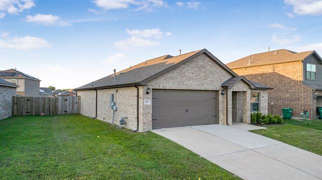 415 Micah Ln in Ferris, TX - Building Photo