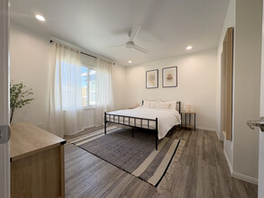 813 W Beach Ave, Unit #2 in Inglewood, CA - Building Photo - Building Photo