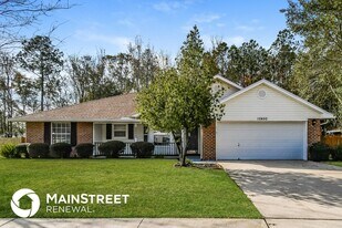 10450 McGirts Creek Dr in Jacksonville, FL - Building Photo