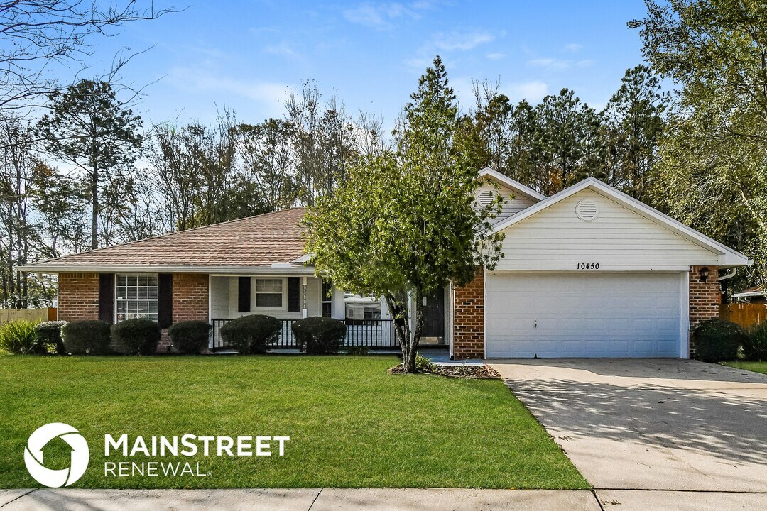 10450 McGirts Creek Dr in Jacksonville, FL - Building Photo