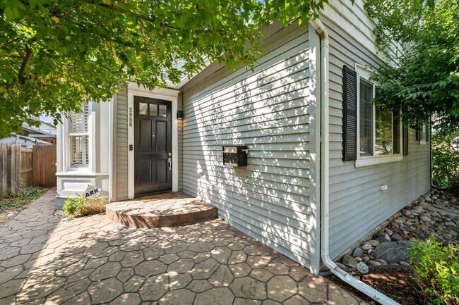 2985 S Cherokee St in Englewood, CO - Foto de edificio - Building Photo