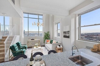 The Beacon Jersey City in Jersey City, NJ - Building Photo - Building Photo