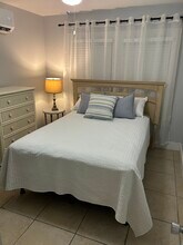 1209 Pearl St, Unit Down in Key West, FL - Building Photo - Building Photo