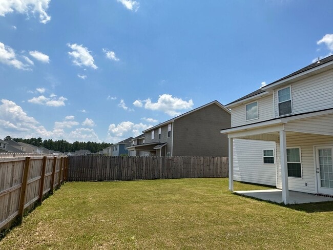 125 W W Winn Ave in Ft Stewart, GA - Foto de edificio - Building Photo