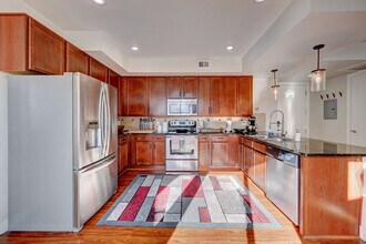1488 Madison St, Unit 310 in Denver, CO - Foto de edificio - Building Photo