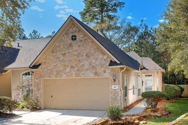 property at 182 N Valley Oaks Cir