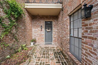4948 Post Oak Timber Dr in Houston, TX - Building Photo - Building Photo