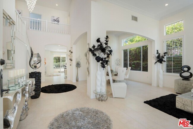 7201 Rock Ridge Terrace in Los Angeles, CA - Building Photo - Building Photo