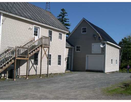 2393 Main St in Rangeley, ME - Foto de edificio - Building Photo